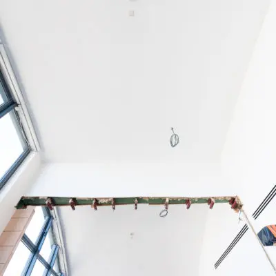 claire-deprez-plafond-entreprise-bxl-pose-1